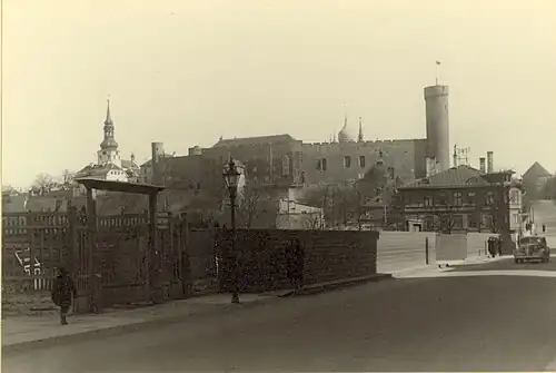 Вид с Палдиского шоссе на замок Тоомпеа, 1939 год