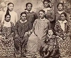 Таитяне в миссионерских одеждах