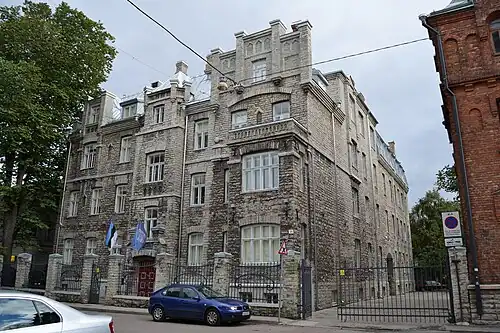 Sakala tn 21, Частная гимназия Сакала