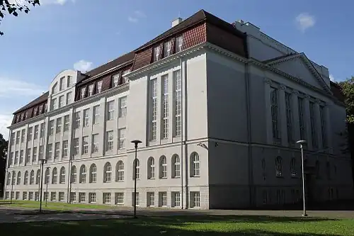 Улица Рауа, д. 6 (21-я школа)