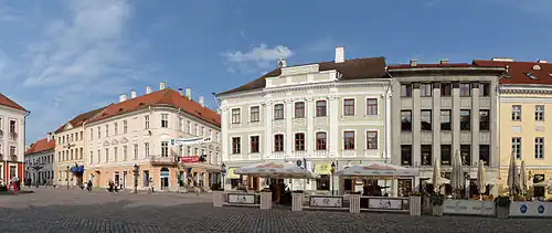 Ратушная площадь. Дома № 6, 8 и 10