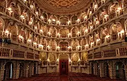 «Театр Бибьена» в Мантуе