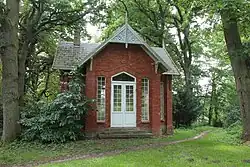 Чайный домик в парке замка Кляйн-Треббов, в одноименном населённом пункте.