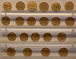 Золотые римские монеты, 379—395 годы.