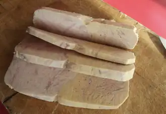 Тётён, нарезанный ломтями