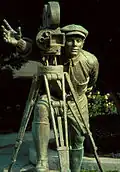 Скульптура кинооператора.