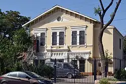 Дом № 5 по улице Марии Максаковой