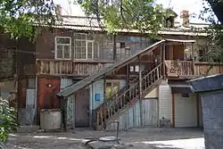 Дом № 8/37 на углу улиц Кожанова и Чехова