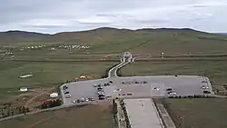 Главная дорога, ведущая к статуе Чингисхана