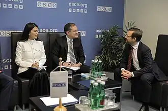 Саида Мирзиёева, Комил Алламжонов и Генеральный секретарь Организации по безопасности и сотрудничеству в Европе (ОБСЕ) Томас Гремингер