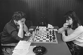 Турнир в Бевервейке (1970).   Тиммер играет белыми с Н. Г. Александрия.