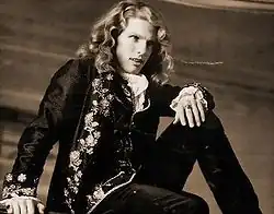 Том Круз в роли Лестата в фильме «Интервью с вампиром» (1994)