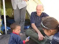 Том Фокс с детьми