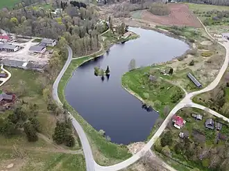 Вид на озеро Тсоору и деревню Тсоору с высоты