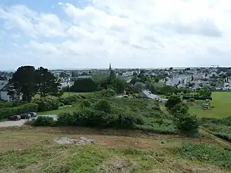 Вид на Карнак со стороны тумулуса Сен-Мишель