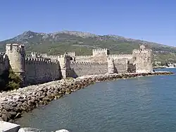 Береговые стены