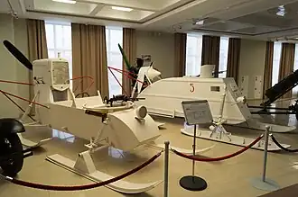 Аэросани РФ-8 (слева) и НКЛ-26 в Музейном комплексе УГМК