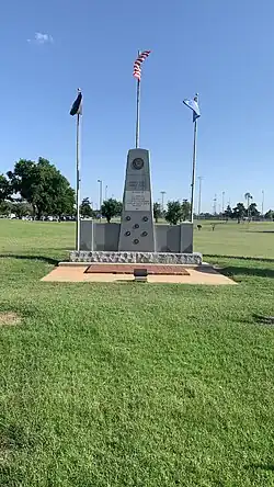 Памятник ветеранам в парке Уайлд Хорс