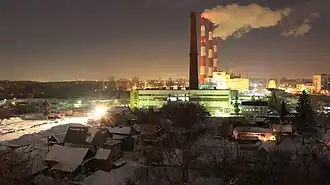 Котельный цех №5 (первая труба на переднем плане) и Уфимская ТЭЦ -2. Вид с дома 52/1 ул.Транспортная.