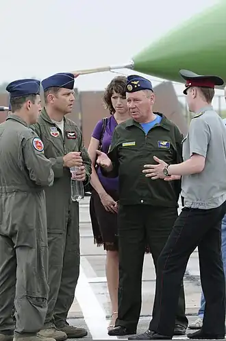 Никифоров (посредине) в 2011 году