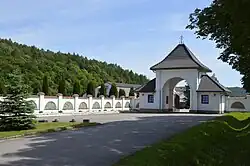 Вход в лавру