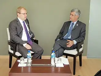 Педро Вас (справа) на встрече с главой МИД Эстонии Урмасом Паэтом