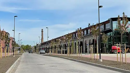 Улица Уус-Вольта, 2023 год. Справа — жилой дом «Volta Gallery Lofts»