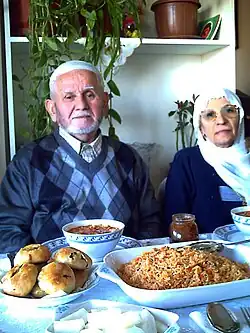 Представители узбекской диаспоры в Турции за праздничным столом