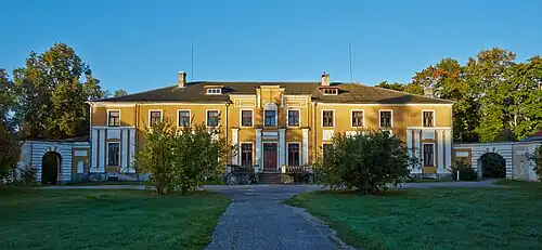 Главное здание мызы Альт-Ваймель (Вяймела)