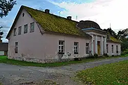 Дом служащих мызы (второй)