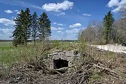Старинный погреб недалеко от церкви