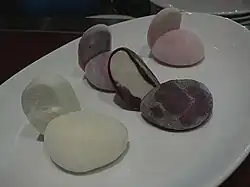 Юкими-данго, также мороженое-моти