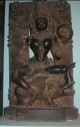 Статуя Варуни XIII века