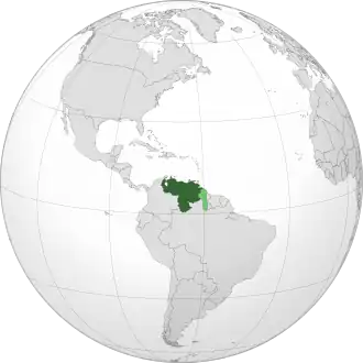 Венесуэла на карте мира. Светло-зелёным отмечена территория Гайаны, на которую претендует Венесуэла.