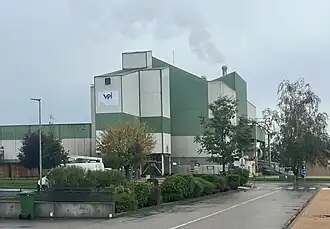 Завод в Монлюэле