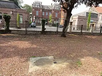 Здание бывшей шахты Мон Дезир