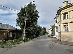 Вид улицы от Комсомольской улицы. Слева - дом Соловьёвой