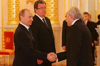 Посол Испании Хуан Антонио Марк Пужоль вручает верительные грамоты президенту России В.В. Путину. 22 апреля 2008 года