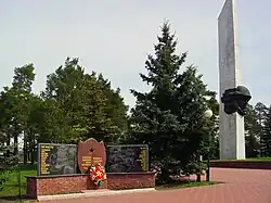Монумент погибшим солдатам