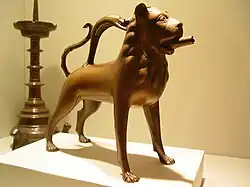 Водолей. Ок. 1250. Бронза. Нижняя Саксония. Музей искусств округа Лос-Анджелес, Калифорния, США