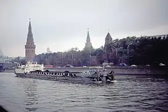 «Курск» с грузом угля на Москве-реке в 1985 году