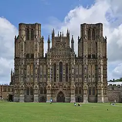 Уэлский кафедральный собор. Ранняя английская готика, 1175—1490 годы.