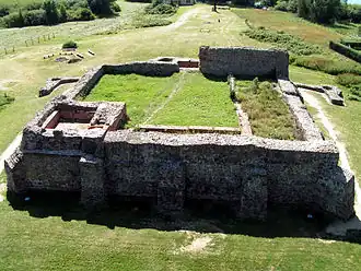 Современное состояние замка в Венецье