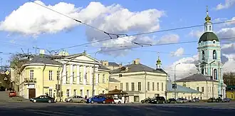 Площадь Яузские Ворота. Вид на церковь Троицы в Серебряниках.