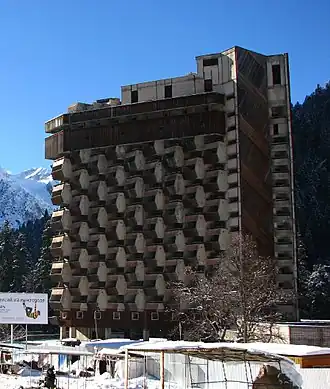 Советский модернизм в Домбае — недостроенная гостиница «Аманауз»