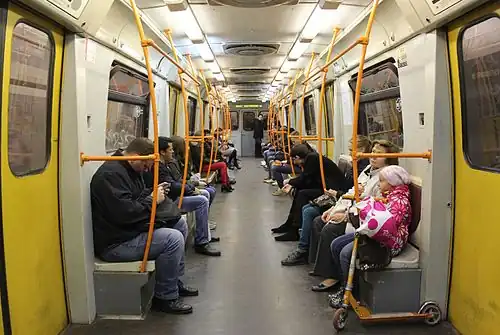 Салон 81-720.1/721.1 второго поколения с антивандальными сиденьями