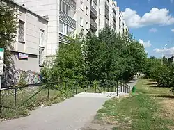 Вид на восток у пересечения с ул. Серова. Фрунзе, 78.