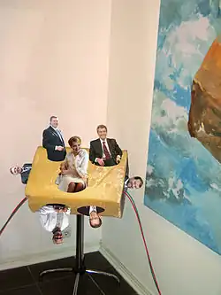 Проект «Коммуникации 21» «Мыло». Инсталляция — 100x120х80 см. 2008