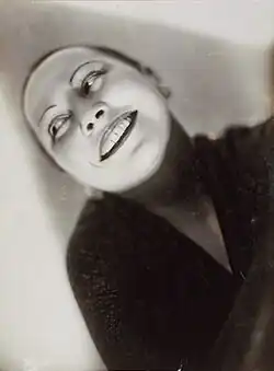 Фотопортрет Татьяны Барбаковой работы Ивы. Берлин, 1929. Музей Людвига