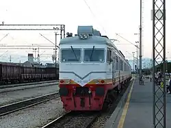 Электропоезд ЭР31 (ЖПЦГ 412/416) в Подгорице.Вид на вагон 412-050